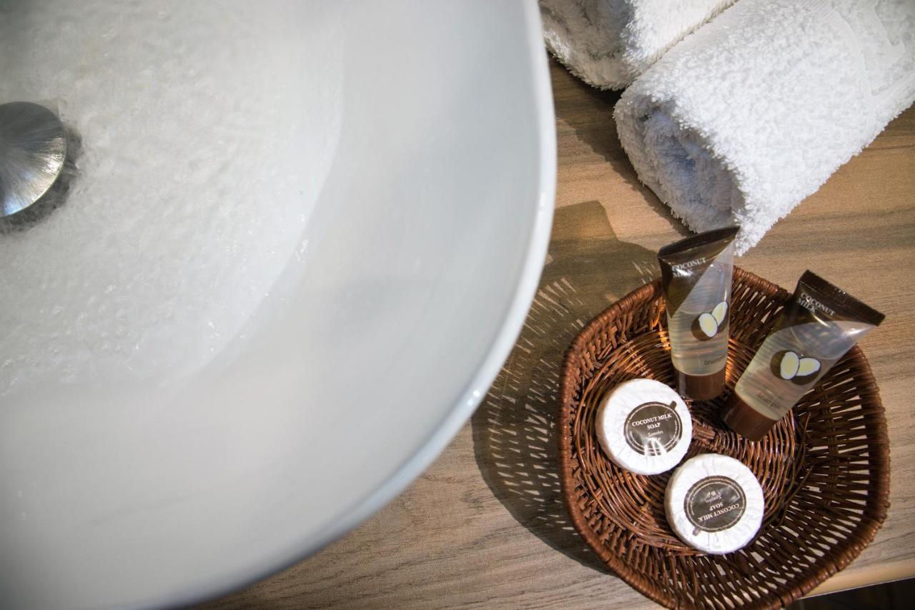 Angelica'S Deluxe Rooms In Adamas Ngoại thất bức ảnh