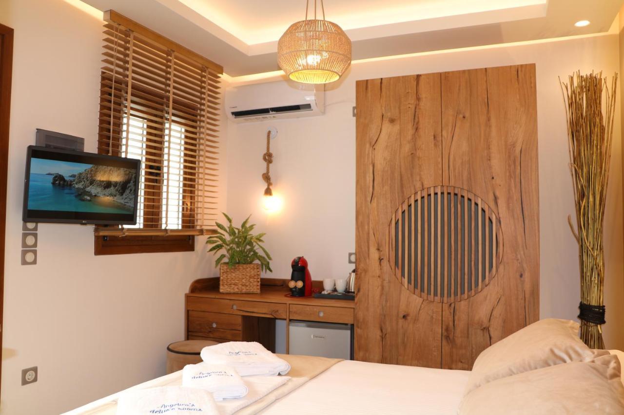 Angelica'S Deluxe Rooms In Adamas Ngoại thất bức ảnh