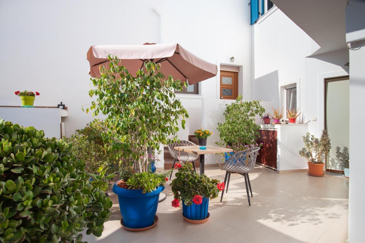 Angelica'S Deluxe Rooms In Adamas Ngoại thất bức ảnh