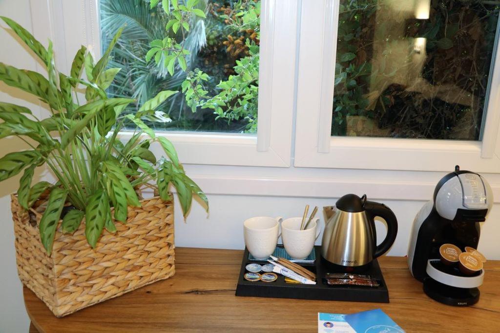 Angelica'S Deluxe Rooms In Adamas Ngoại thất bức ảnh